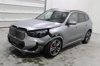 Vaurioauto  passenger cars BMW iX1  2024/7