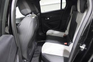 Peugeot 208  picture 11