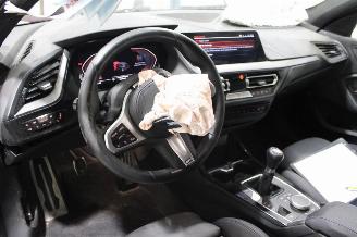 BMW 1-serie 118 picture 11
