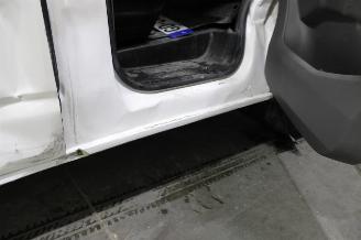 Volkswagen Transporter T6 picture 22
