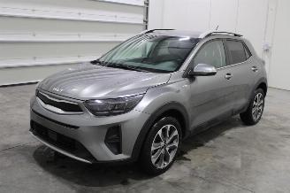 krockskadad bil auto Kia Stonic  2023/12
