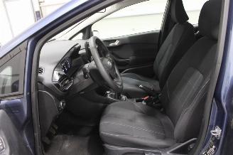 Ford Fiesta  picture 11