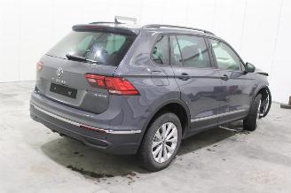 Volkswagen Tiguan  picture 3
