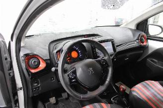 Peugeot 108  picture 12