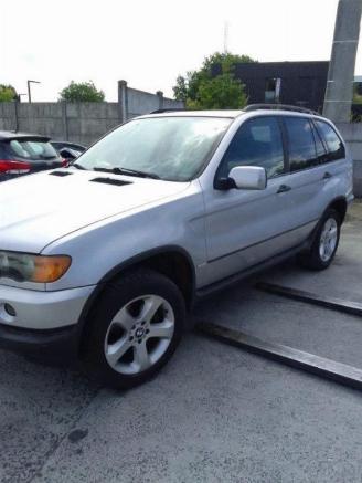 Schadeauto BMW X5  2003/9