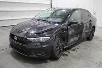 Schadeauto Fiat Tipo  2020/12