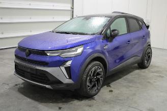 Vrakbiler auto Renault Captur  2025/2