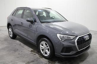 Audi Q3  picture 2