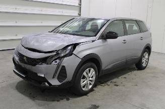 krockskadad bil auto Peugeot 5008  2024/10