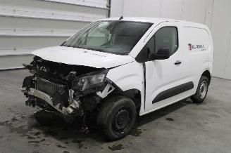 Unfallwagen Peugeot Partner  2021/7