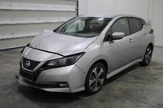 Vaurioauto  passenger cars Nissan Leaf  2021/4
