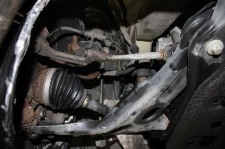 Peugeot 208  picture 16