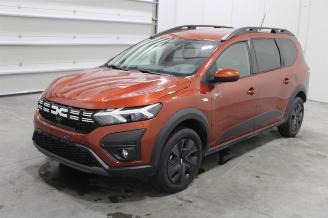 Vaurioauto  passenger cars Dacia Jogger  2025/12