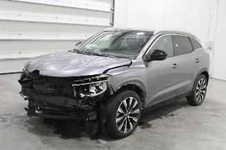 krockskadad bil auto Renault Austral  2023/4