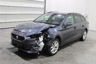 krockskadad bil auto Seat Leon  2022/8