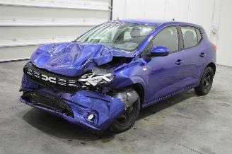 Vaurioauto  passenger cars Dacia Sandero  2023/11