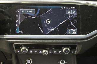 Audi Q3  picture 13