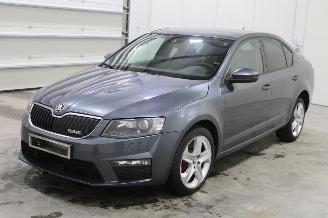 Schadeauto Skoda Octavia  2015/6