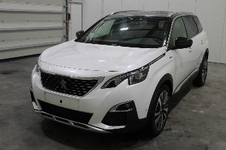 krockskadad bil auto Peugeot 5008  2020/6