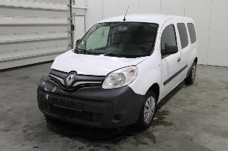 krockskadad bil auto Renault Kangoo  2021/2