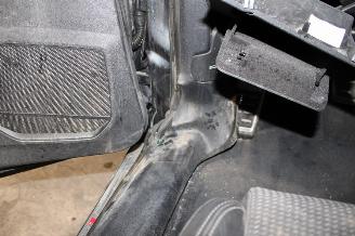 Audi Q3  picture 24