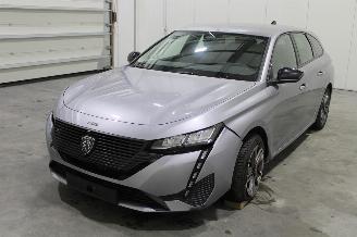 damaged passenger cars Peugeot 308  2023/6