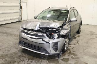 damaged passenger cars Kia Stonic  2024/4