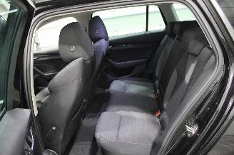 Skoda Octavia  picture 12