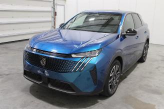 krockskadad bil auto Peugeot 3008  2024/5