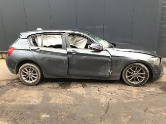 BMW 1-serie (F20) Hatchback 5-drs 2010 / 2019 114i 1.6 16V Hatchback 4Dr Benzine 1.598cc 75kW (102pk) RWD picture 2