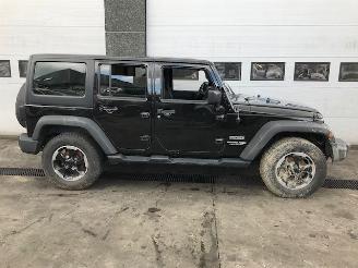 Jeep Wrangler Unlimited (JK) Terreinwagen 2007 / 2018 2.8 CRD 16V 4x4 Jeep/SUV  Diesel 2.776cc 147kW (200pk) 4x4 picture 2