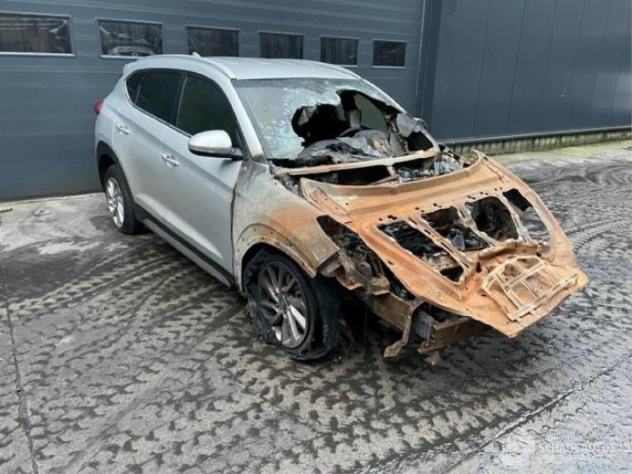 Hyundai Tucson Tucson (TL), SUV, 2015 1.6 GDi 16V 2WD