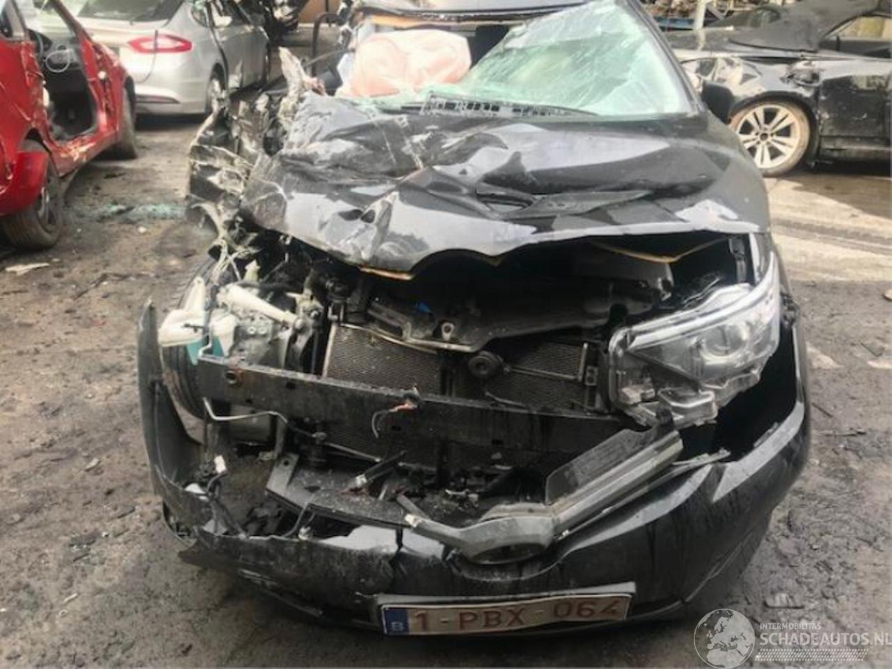 Toyota Auris Auris (E18), Hatchback 5-drs, 2012 / 2019 1.8 16V Hybrid