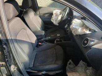 Audi A1 A1 Sportback (8XA/8XF), Hatchback 5-drs, 2011 / 2018 1.6 TDI 16V picture 21