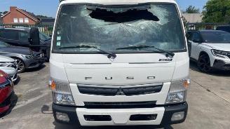Coche siniestrado Mitsubishi Canter  2021/10