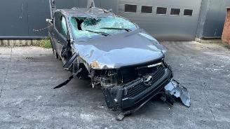 Salvage car Toyota Hilux Hilux V/VI, Pick-up, 2015 2.8 D-4D Hybrid 48V 16V 4x4 2025/8