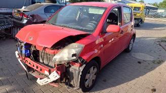 Démontage voiture Daihatsu Sirion 2 2006 1.3 16v K3VE Rood R40 onderdelen 2006/8