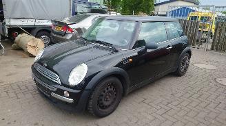 Sloopauto Mini One 2003 1.6 16v W10B16A Zwart 668 onderdelen 2003/10