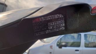 Alfa Romeo 147 2005 1.6 16v AR37203 Zwart 846/A onderdelen picture 9