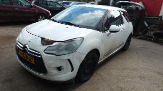 Sloopauto Citroën DS3 2013 1.2 12v HMZ Wit EWP onderdelen 2013/8
