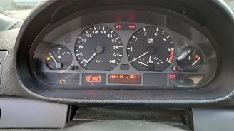 BMW 3-serie 2003 E46 316i N42B18A Zwart 475 onderdelen picture 21