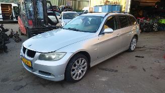 Sloopauto BMW 3-serie E91 2006 320D 204D4 M47N20 Grijs 354 onderdelen 2006/1