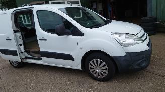Citroën Berlingo 2010 1.6 HDI 9HT Wit EWP onderdelen picture 9