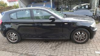 BMW 1-serie 2004 116i E87 N45B16A Zwart 668 onderdelen picture 8