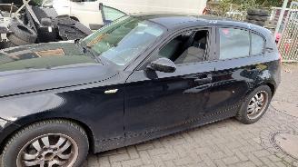 BMW 1-serie 2004 116i E87 N45B16A Zwart 668 onderdelen picture 2
