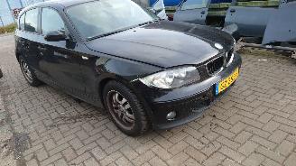 BMW 1-serie 2004 116i E87 N45B16A Zwart 668 onderdelen picture 9
