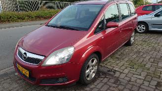 Auto da rottamare Opel Zafira B 2006 1.8 16v Z18XER Rood Z50C onderdelen 2006/3