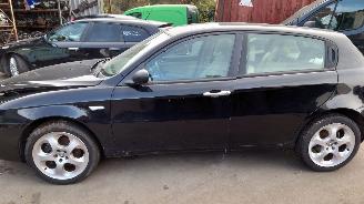 Alfa Romeo 147 2007 1.6 16v AR37203 Zwart 601 onderdelen picture 2