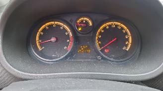 Opel Corsa D 2011 1.2 16v A12XER Wit onderdelen picture 19