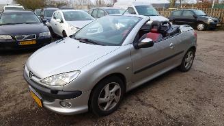 Vrakbiler auto Peugeot 206 CC 2002 1.6 16v NFU Grijs EZRC onderdelen 2002/9